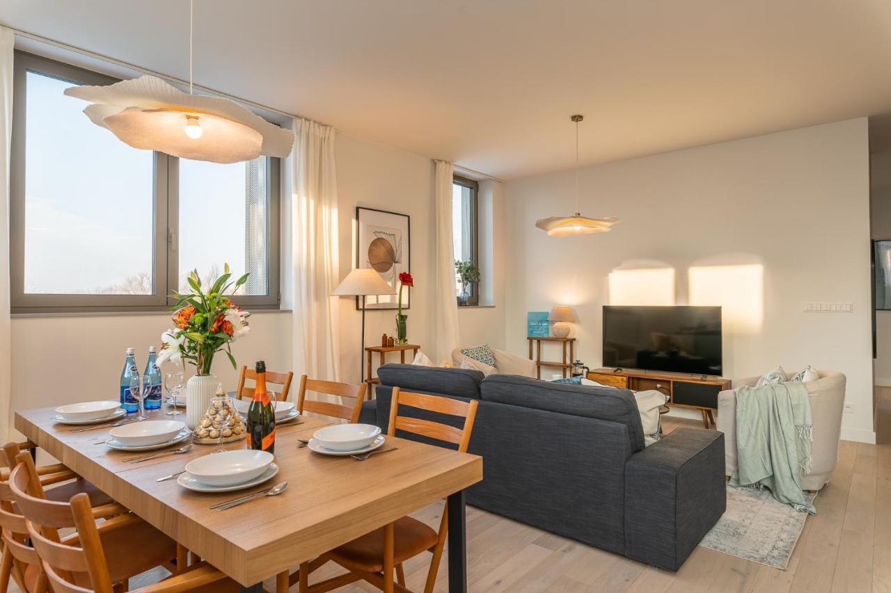 Rent Like - Mlyn Maria Iii *